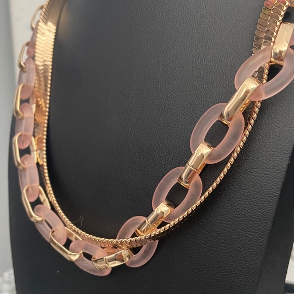 ✨ Goldtone and Champagne Pink Chain Necklace✨NWT - Picture 6 of 8
